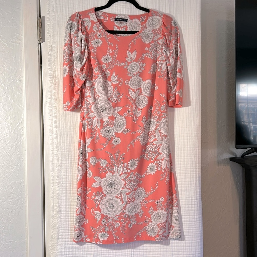 5 for 25$
Tommy Hilfiger floral dress